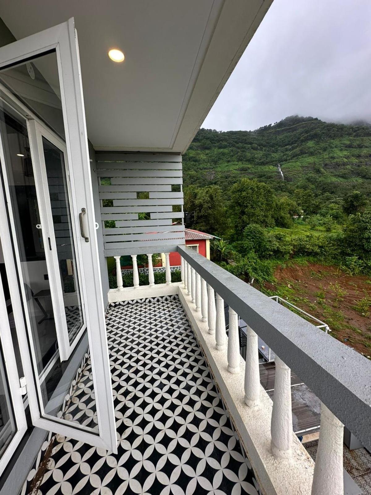 Prana Healing House Villa Pune Bagian luar foto