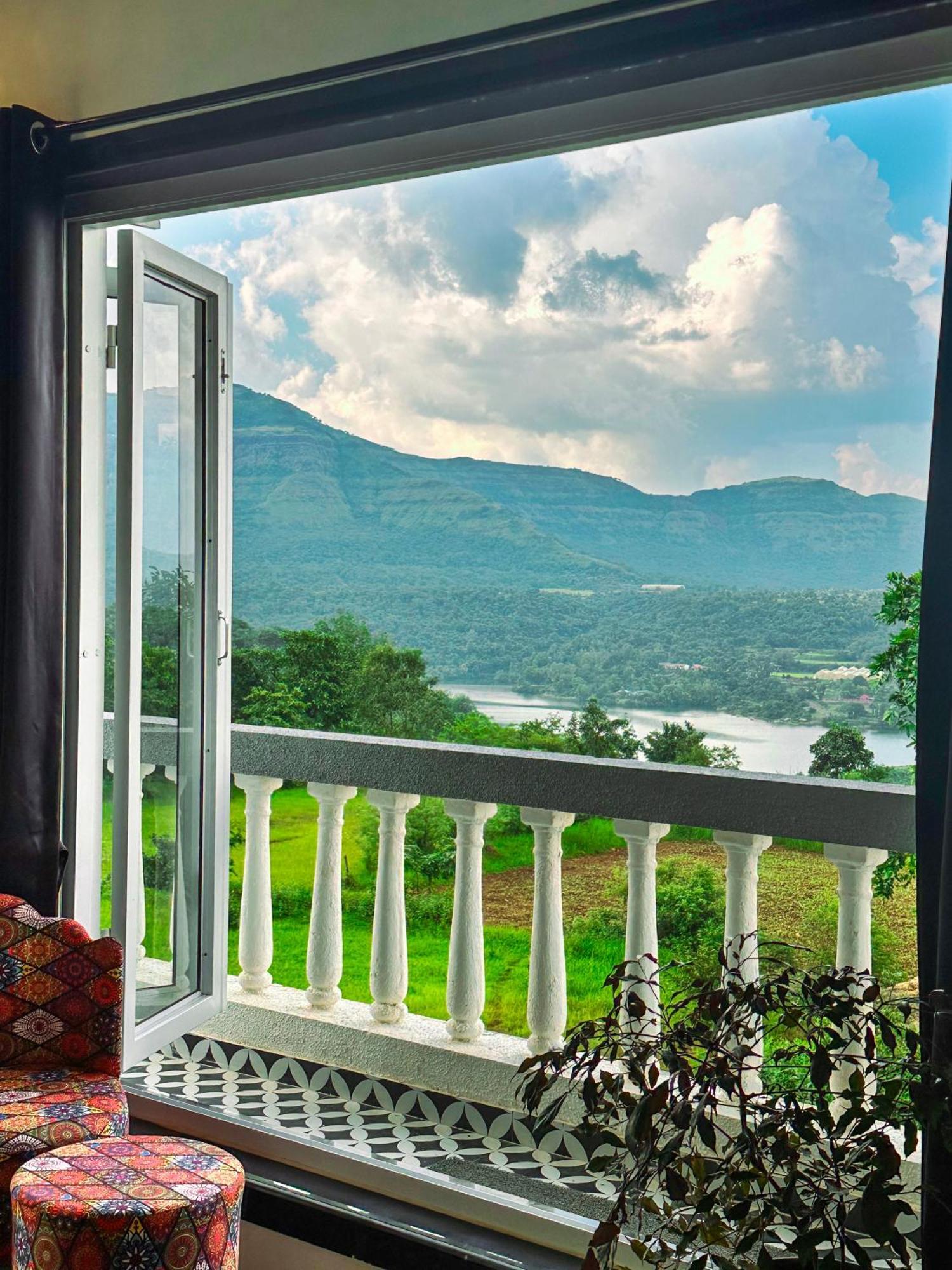 Prana Healing House Villa Pune Bagian luar foto